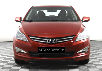 Подержанный автомобиль Hyundai Solaris Sedan 2015 года (2 фото)