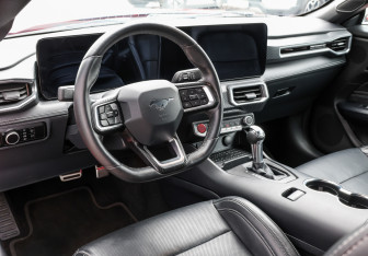 Подержанный автомобиль Ford Mustang Coupe 2024 года (19 фото)