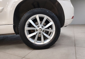 Подержанный автомобиль Skoda Yeti 2013 года (9 фото)