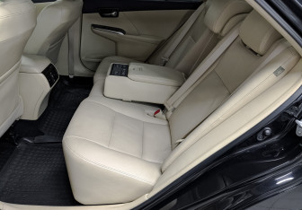 Подержанный автомобиль Toyota Camry Sedan 2017 года (18 фото)