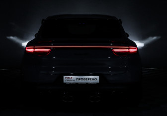 Подержанный автомобиль Porsche Cayenne 2021 года (27 фото)