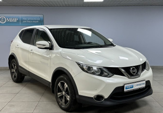 Подержанный автомобиль Nissan Qashqai 2016 года (3 фото)