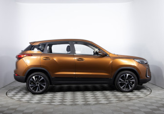 Подержанный автомобиль BAIC X35 2023 года (4 фото)