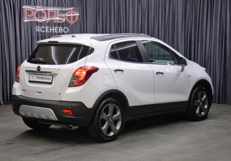 Подержанный автомобиль Opel Mokka 2013 года (5 фото)