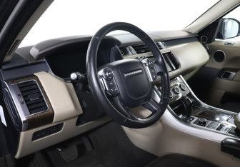 Подержанный автомобиль Land Rover Range Rover Sport 2015 года (13 фото)
