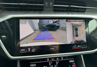 Подержанный автомобиль Audi A7 2021 года (12 фото)