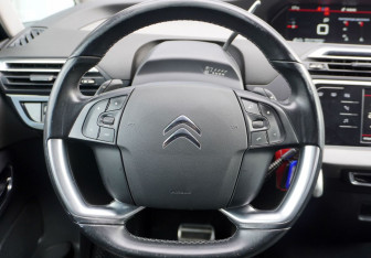 Подержанный автомобиль Citroen C4 Picasso 2018 года (11 фото)