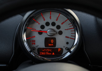 Подержанный автомобиль MINI Countryman 2012 года (12 фото)