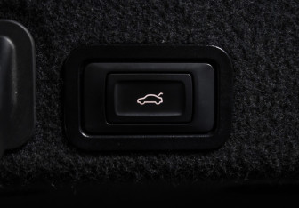 Подержанный автомобиль Audi A6 Sedan 2014 года (14 фото)