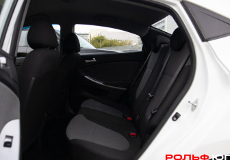Подержанный автомобиль Hyundai Solaris Sedan 2011 года (8 фото)