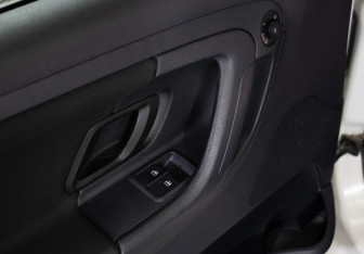 Подержанный автомобиль Skoda Fabia Hatchback 2010 года (20 фото)