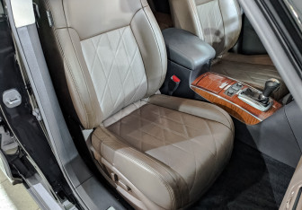 Подержанный автомобиль Infiniti QX70 2014 года (24 фото)