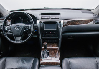 Подержанный автомобиль Toyota Camry Sedan 2016 года (13 фото)