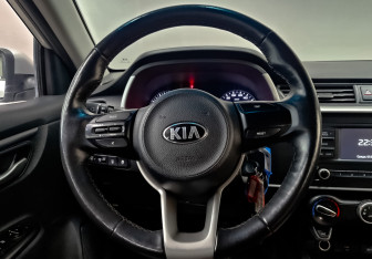 Подержанный автомобиль Kia Rio Hatchback 2021 года (20 фото)