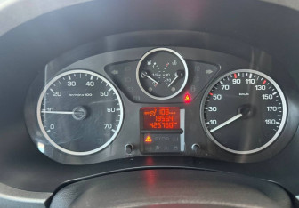 Подержанный автомобиль Peugeot Partner 2011 года (14 фото)