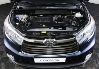 Подержанный автомобиль Toyota Highlander 2014 года (9 фото)