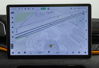 Подержанный автомобиль Zeekr 001 2023 года (18 фото)