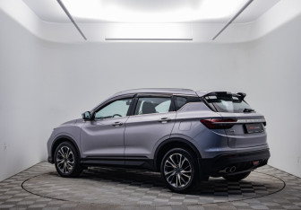 Подержанный автомобиль Geely Coolray 2022 года (7 фото)