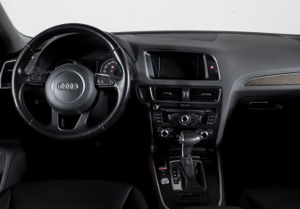 Подержанный автомобиль Audi Q5 2013 года (12 фото)
