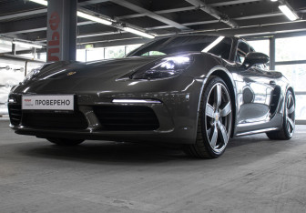 Подержанный автомобиль Porsche Cayman 2020 года (20 фото)