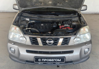 Подержанный автомобиль Nissan X-Trail 2010 года (19 фото)