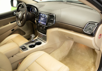 Подержанный автомобиль Jeep Grand Cherokee 2019 года (28 фото)