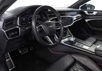 Подержанный автомобиль Audi A7 2019 года (13 фото)