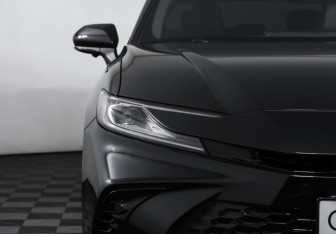 Подержанный автомобиль Toyota Camry Sedan 2024 года (28 фото)