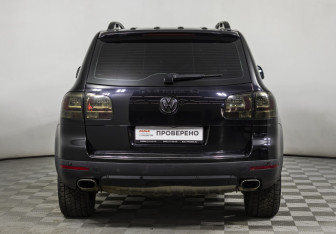 Подержанный автомобиль Volkswagen Touareg 2008 года (6 фото)