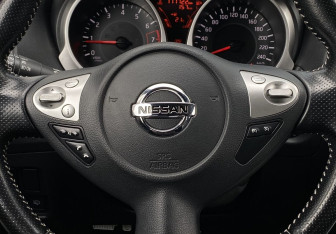 Подержанный автомобиль Nissan Juke 2018 года (15 фото)