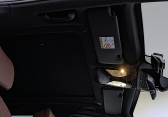 Подержанный автомобиль BMW X5 2025 года (23 фото)