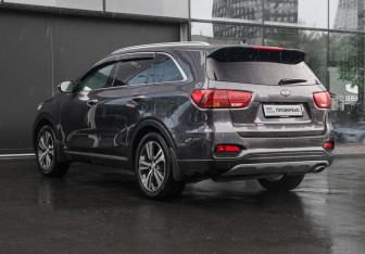 Подержанный автомобиль Kia Sorento 2019 года (6 фото)
