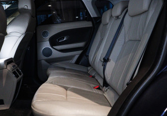 Подержанный автомобиль Land Rover Range Rover Evoque 2017 года (9 фото)