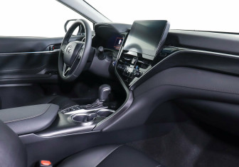 Подержанный автомобиль Toyota Camry Sedan 2022 года (7 фото)