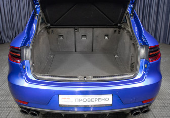 Подержанный автомобиль Porsche Macan 2017 года (10 фото)