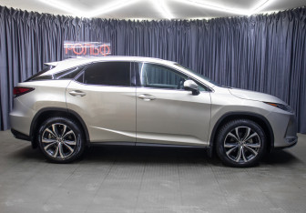 Подержанный автомобиль Lexus RX 2022 года (4 фото)