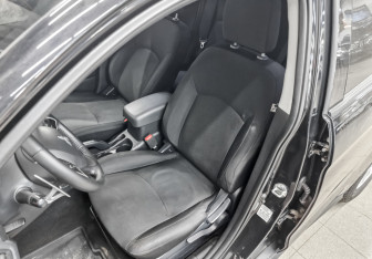 Подержанный автомобиль Mitsubishi ASX 2013 года (20 фото)