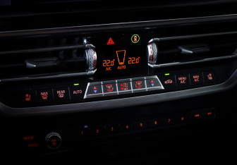 Подержанный автомобиль BMW X3 2022 года (19 фото)