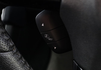 Подержанный автомобиль Subaru Levorg 2015 года (19 фото)