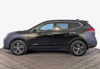 Подержанный автомобиль Nissan X-Trail 2018 года (8 фото)