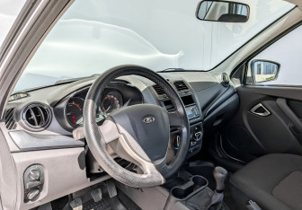 Подержанный автомобиль LADA (ВАЗ) Granta Sedan 2023 года (16 фото)