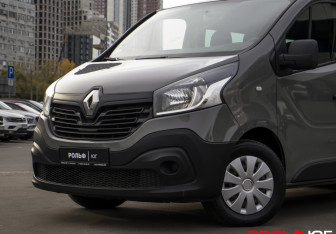 Подержанный автомобиль Renault Trafic 2019 года (18 фото)