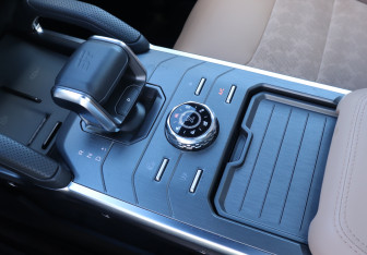 Подержанный автомобиль Jetour T2 2024 года (14 фото)