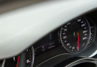 Подержанный автомобиль Audi A6 Sedan 2014 года (9 фото)