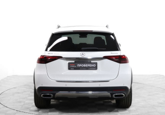 Подержанный автомобиль Mercedes-Benz GLE 2024 года (6 фото)