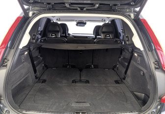 Подержанный автомобиль Volvo XC90 2021 года (10 фото)