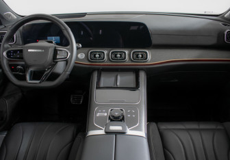 Подержанный автомобиль Jaecoo J8 2024 года (12 фото)