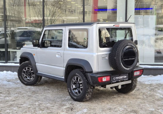 Подержанный автомобиль Suzuki Jimny 2020 года (6 фото)