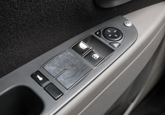 Подержанный автомобиль LADA (ВАЗ) Priora Wagon 2010 года (14 фото)