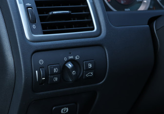 Подержанный автомобиль Volvo XC70 2011 года (18 фото)